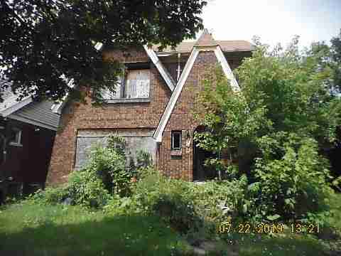 10410 Crocuslawn (1)_m.jpg